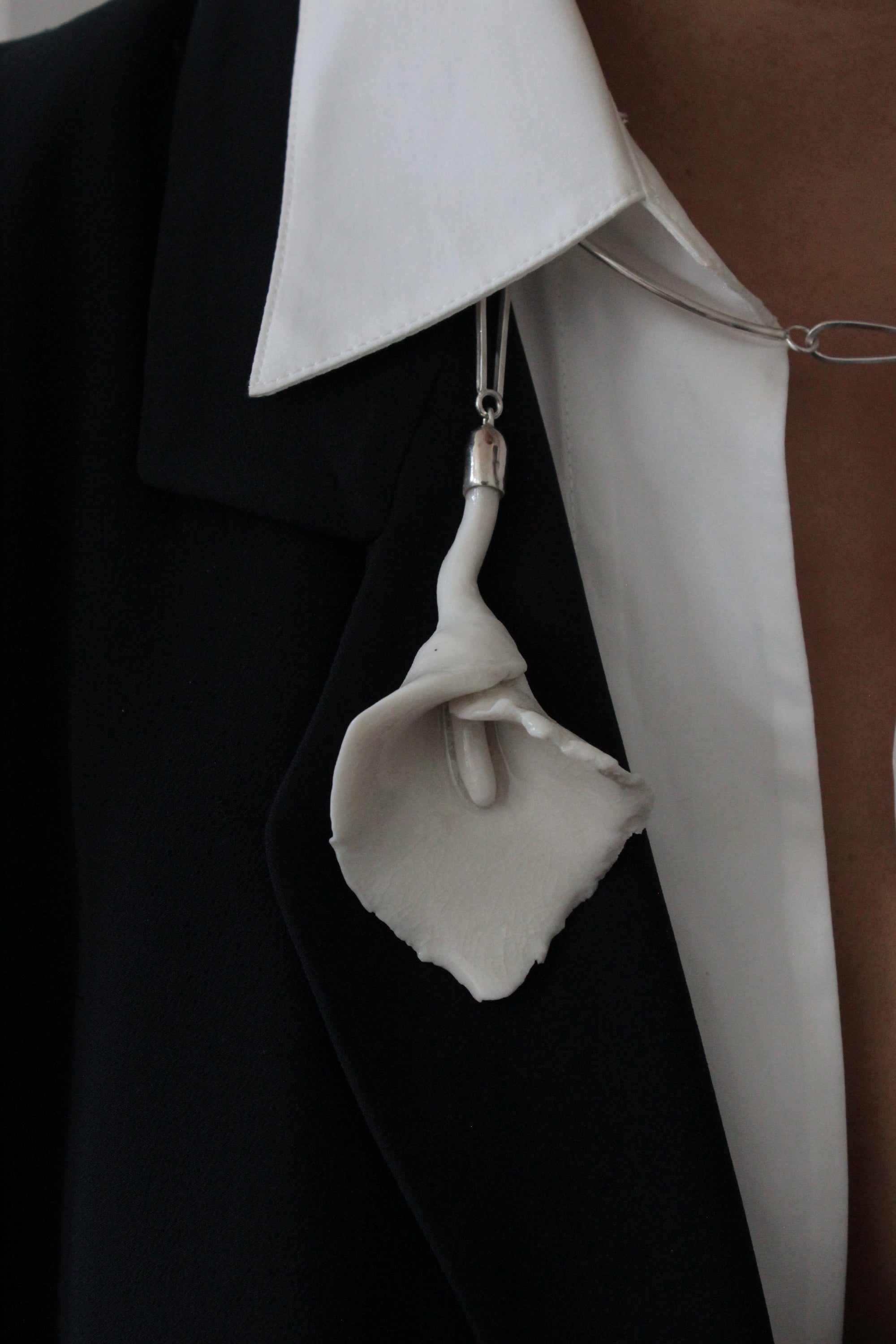 The Calle Lily Collar